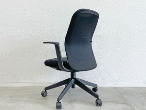 コクヨ KOKUYO アガタ/D AGATA/D オフィスチェア アーム付き メッシュ ブラック