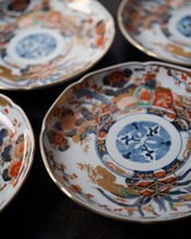 中皿　龍峯窯　古伊万里様式　染錦金彩四君子文　８枚揃