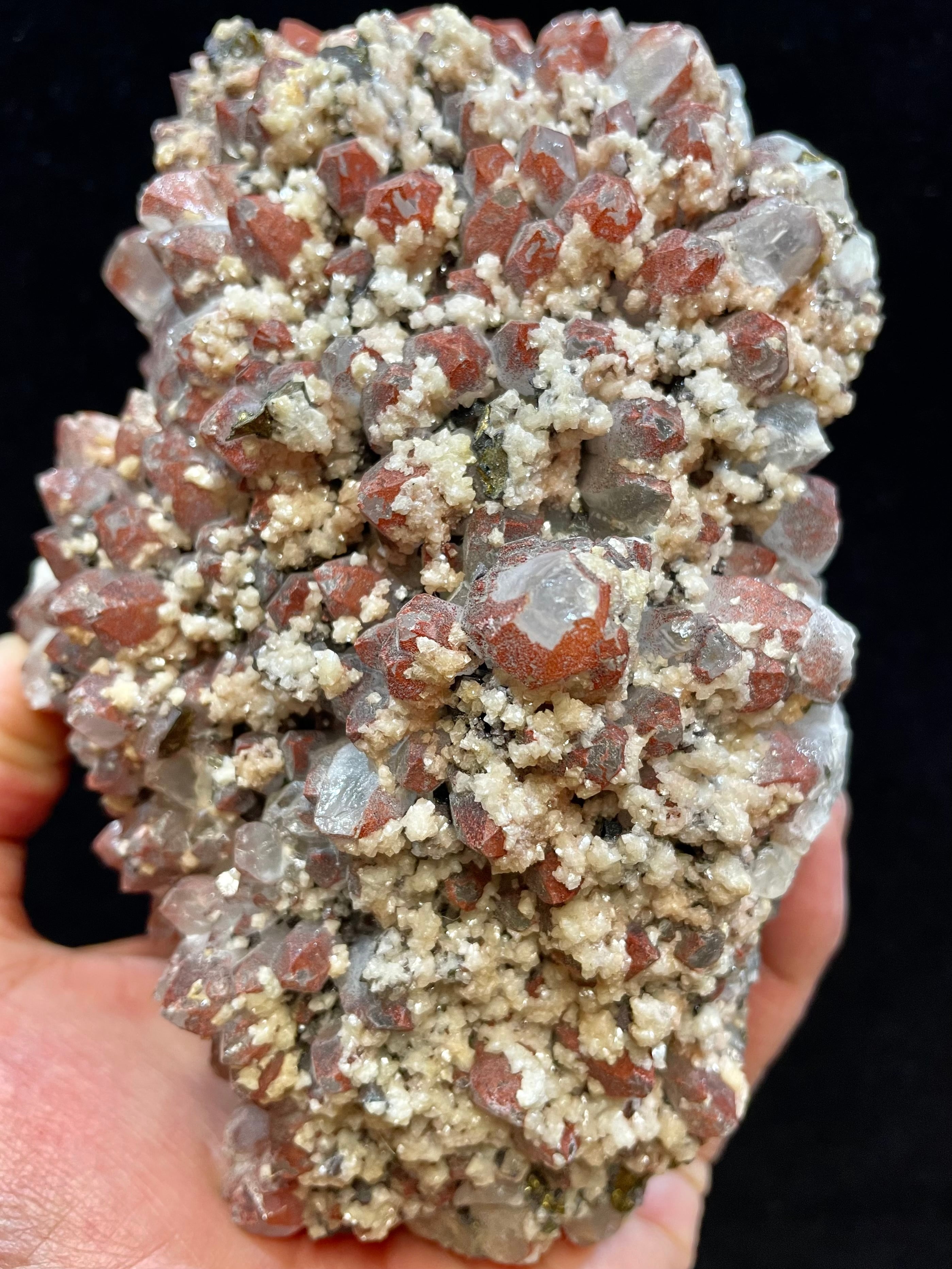 2) レッドクリスタル・パイライト共生鉱物クラスター(大型)