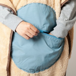 grn outdoor 60/40 CUSHION BLANKET GO9430F ブランケット クッション 毛布 キャンプ 用品 アウトドア ブランド 登山 テント かわいい おしゃれ 防寒 冬 秋 ひざ掛け 素材 プレゼント 通販