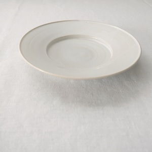 三浦ナオコ　Naoko Miura  乳白リム皿　no.16