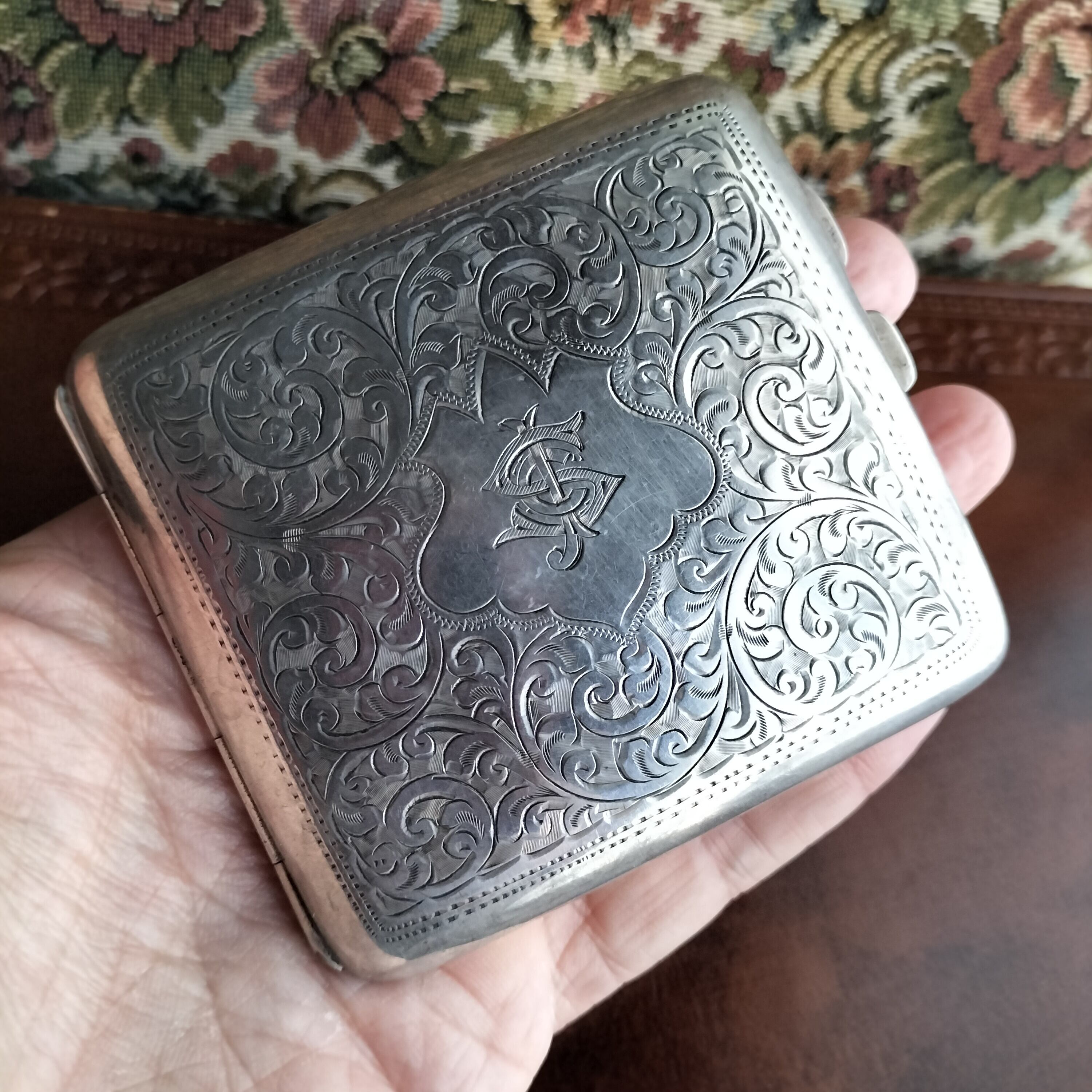 English Engraved Silver Cigarette Case 1916年 | Antico