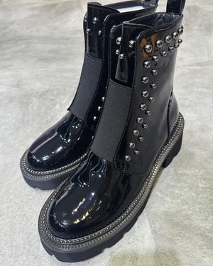 シスター　Sister　　エナメルブーツ