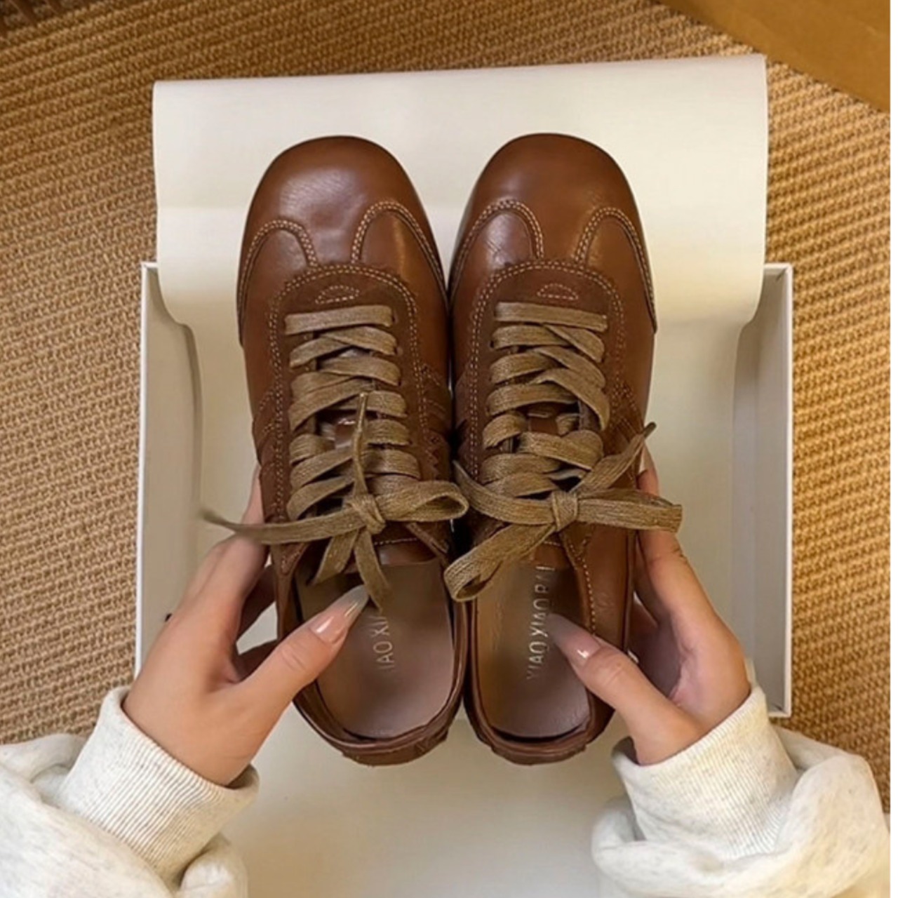 レースアップ ローカットスニーカー 2color W10425