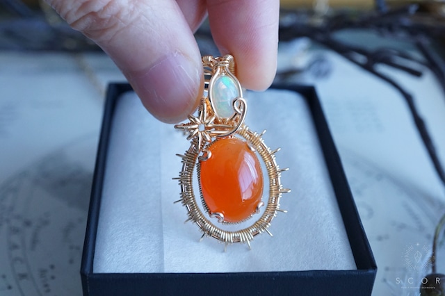 【動画あり】Halo - 甘橙星 (pt597-c-g)(カーネリアン・オパール ペンダントトップ)