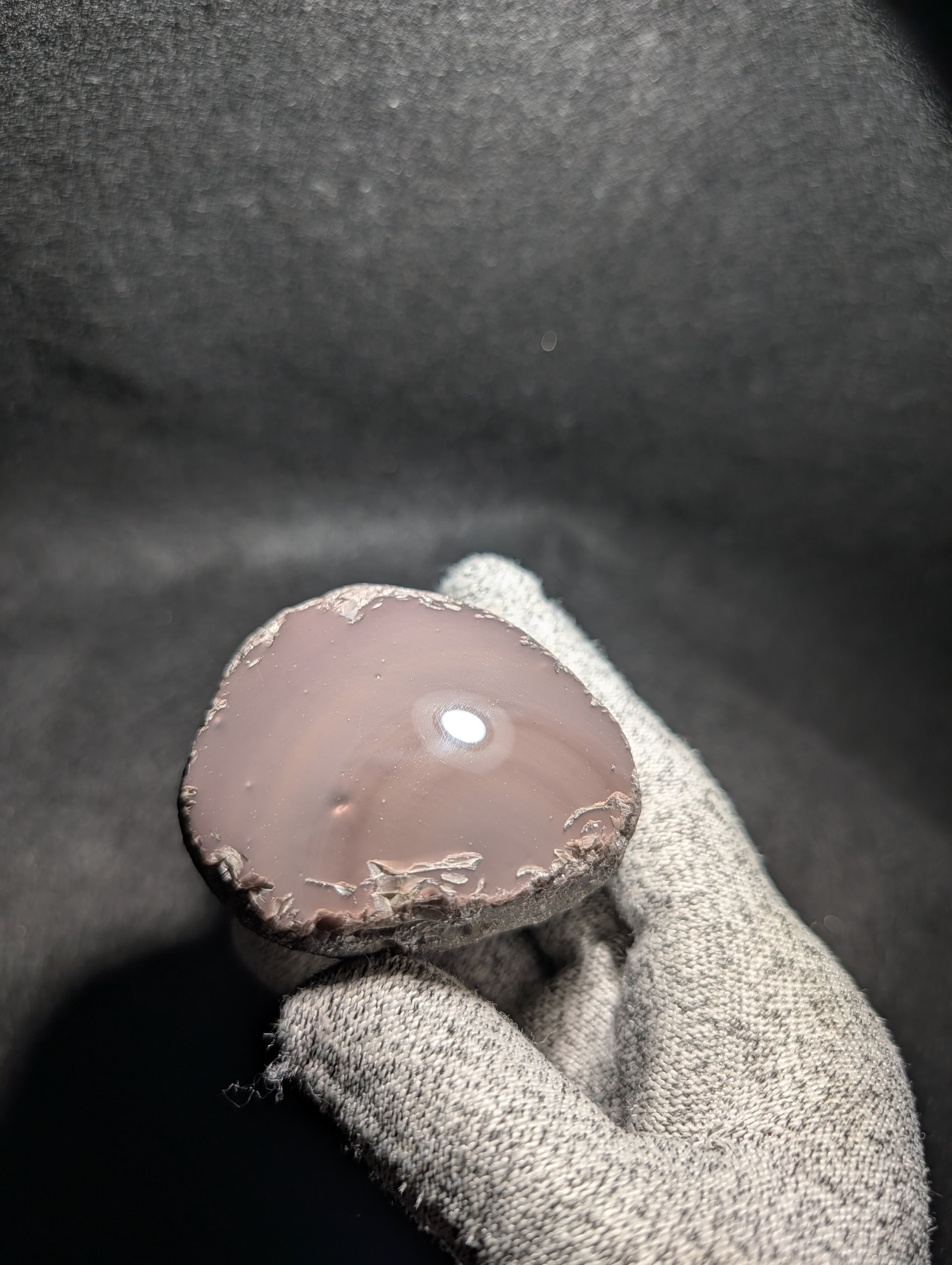ピンクに煌めく黒曜石 | 玲瓏石工房 - Reiro Stone Studio