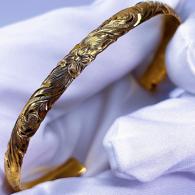 Classic Hawaiian Bangle -Heritage / Gold-