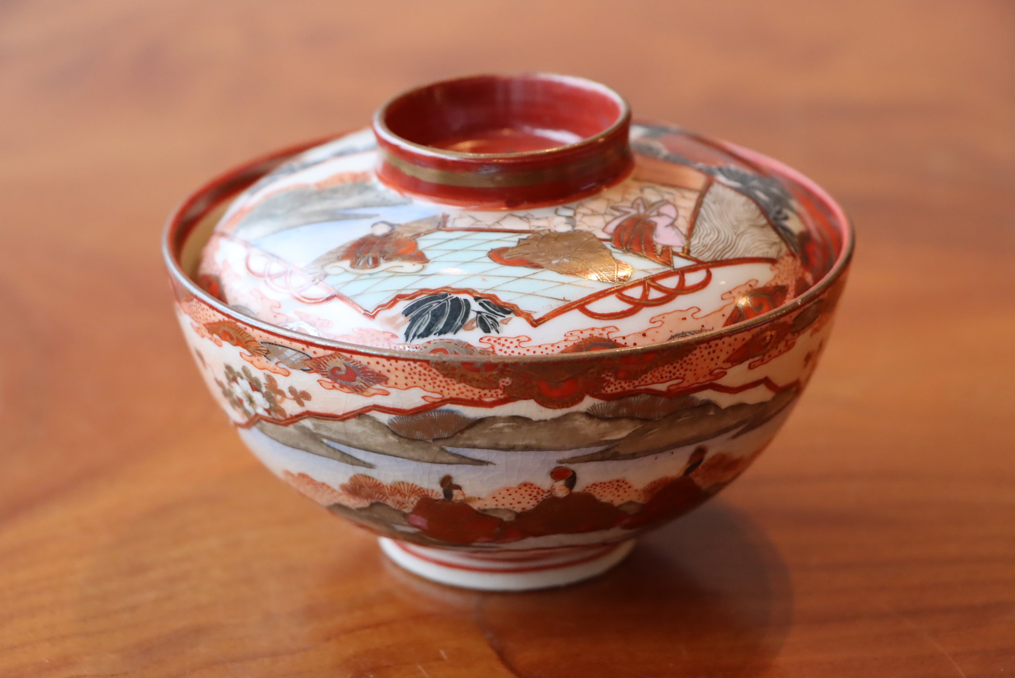 九谷焼骨董蓋付き茶碗７客「赤地金彩麦わら手」 蓋茶碗 九谷焼 赤絵 人物扇面文 通りもの | (有)新原美術