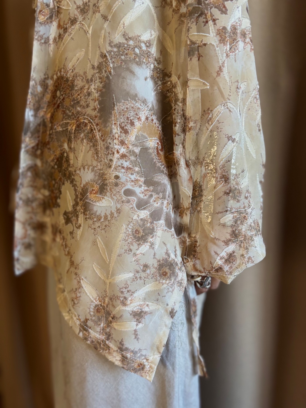 abstract pattern sheer long shirt-5177-8