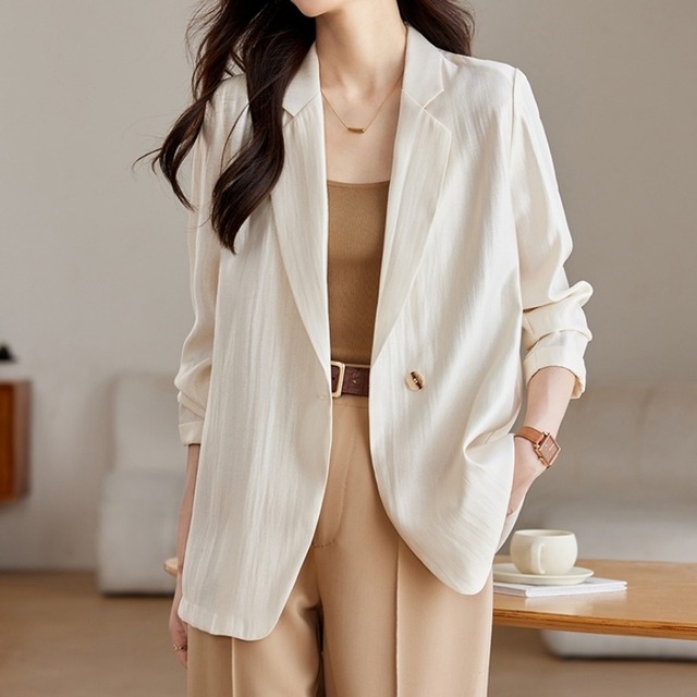 シングルボタン付きテーラードジャケット Me0957