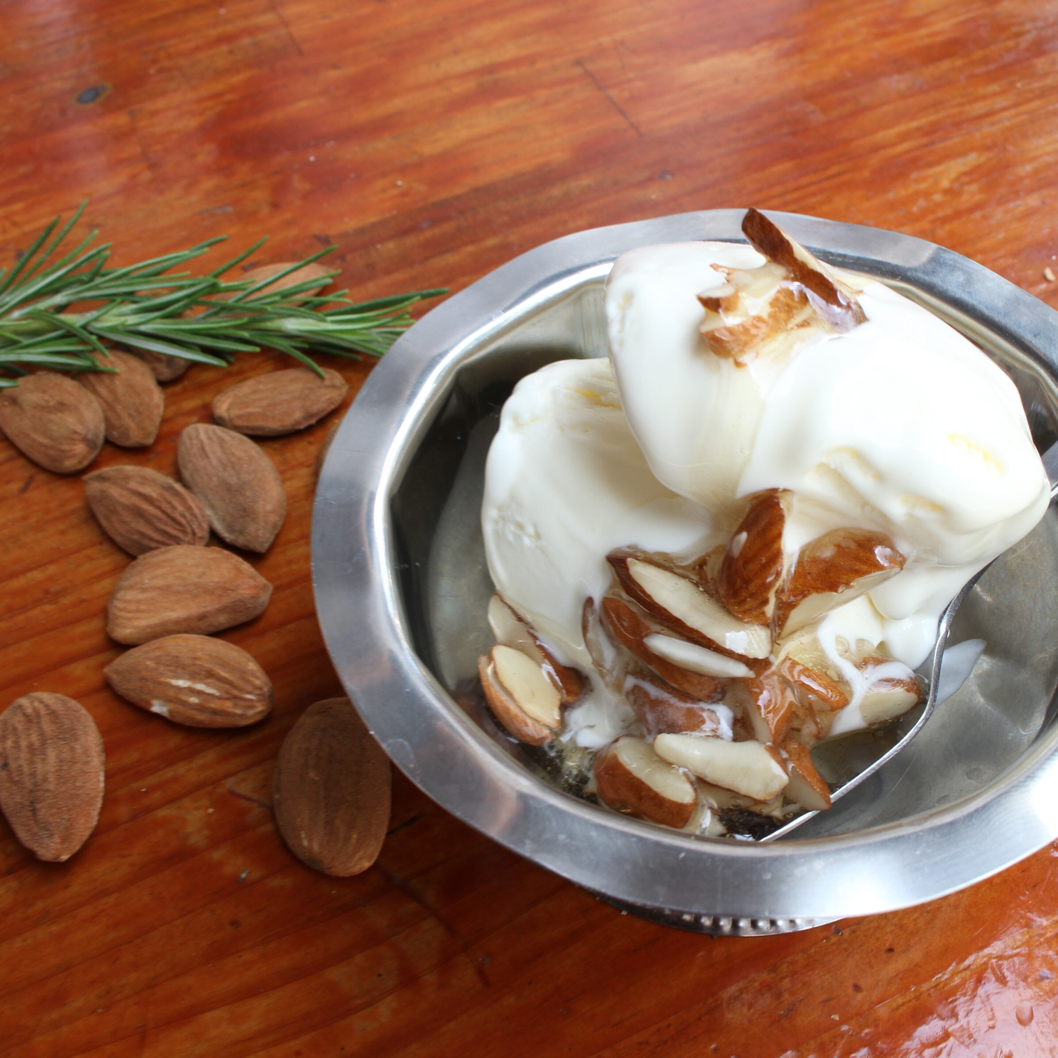 アーヴォラ産生アーモンド(ピッツータ種)】MANDORLA PIZZUTA D'AVOLA