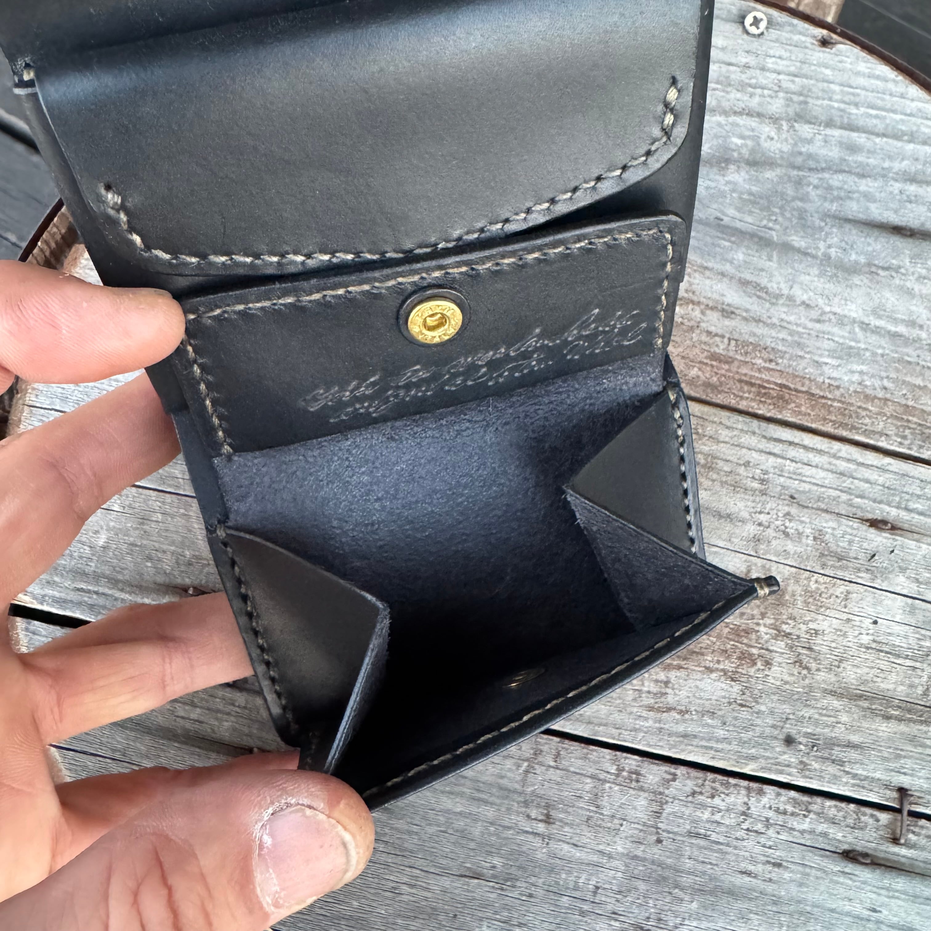 WHOLオリジナル 三つ折りミニウォレット ハンドメイド 財布 本革 牛革
