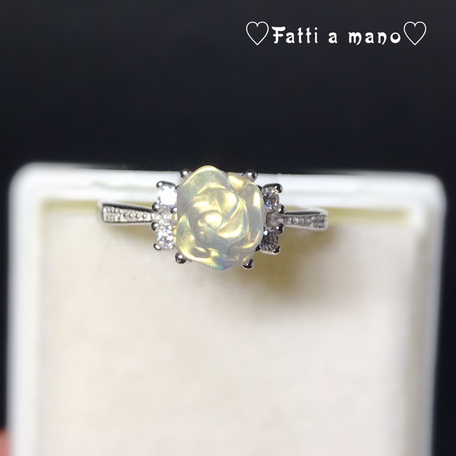 可愛い ハンドメイド 手彫り ハイクォリティ リング 薔薇指輪 宇宙から 
