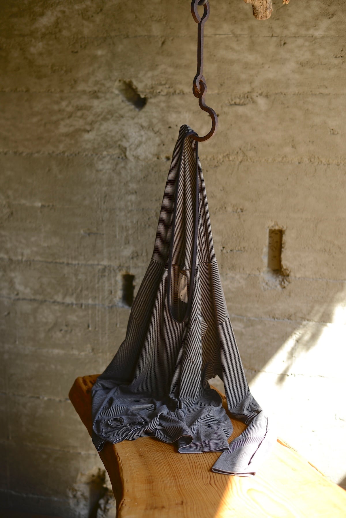 blackbird / hooded skipper long sleeve cutsewn (gray & brown mulch