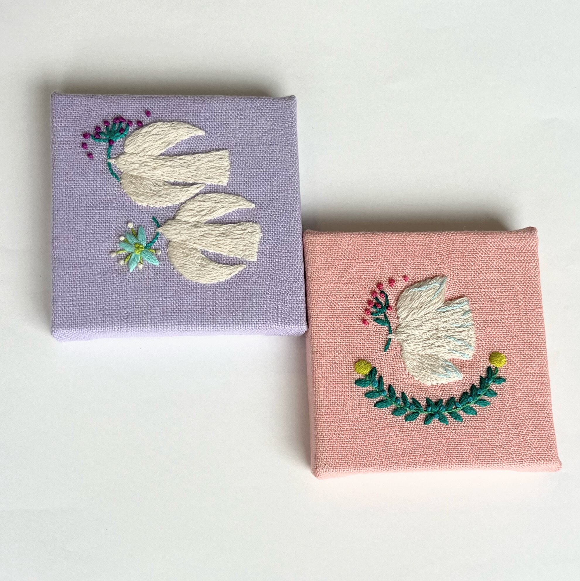 北欧風ことりと草花の刺繍パネル【hokuo】#245 | j.couture