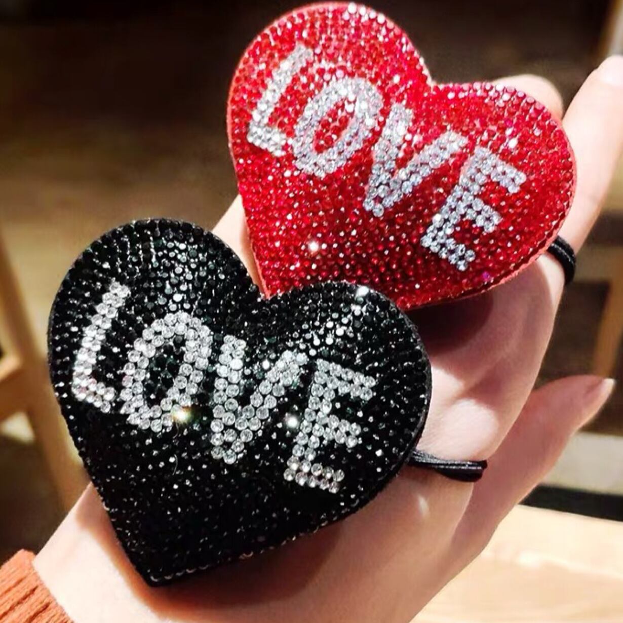 SALE❣️【即納❣️2カラー】赤 レッド ブラック 黒 ラインストーン