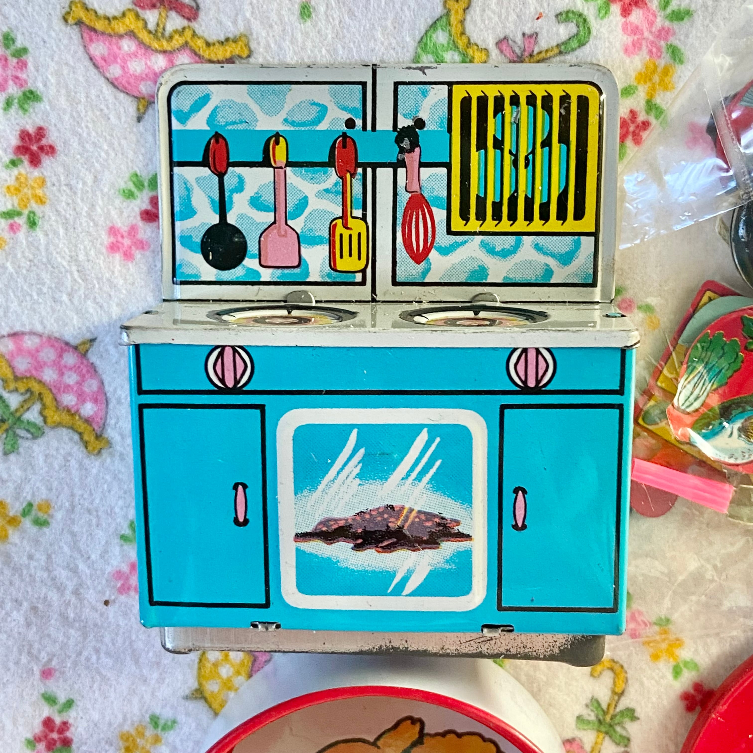 昭和時代の年代物。超！レトロ・ブリキ？キッチン玩具 昭和時代の年代物。超！レトロ・ブリキ？キッチン玩具 【公式通販】