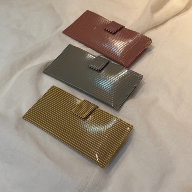 B.stuff　限定新素材「レユール」薄手のお財布。