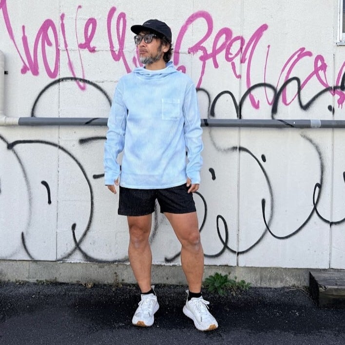 charbon / PIGMENT DYE WAFFLE HOODIE（Light Blue） | 道がまっすぐ