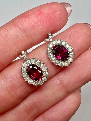 ロードライトガーネットピアス