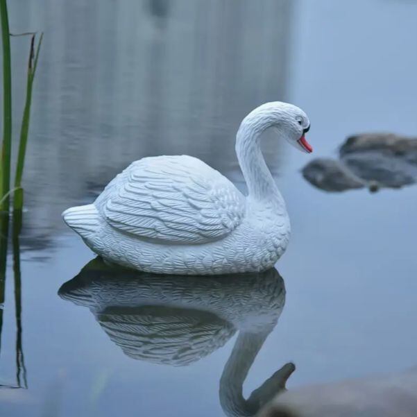 白鳥 1個 池 オーナメント 園芸用品 置物 動物 浮く 屋外装飾 水辺 白