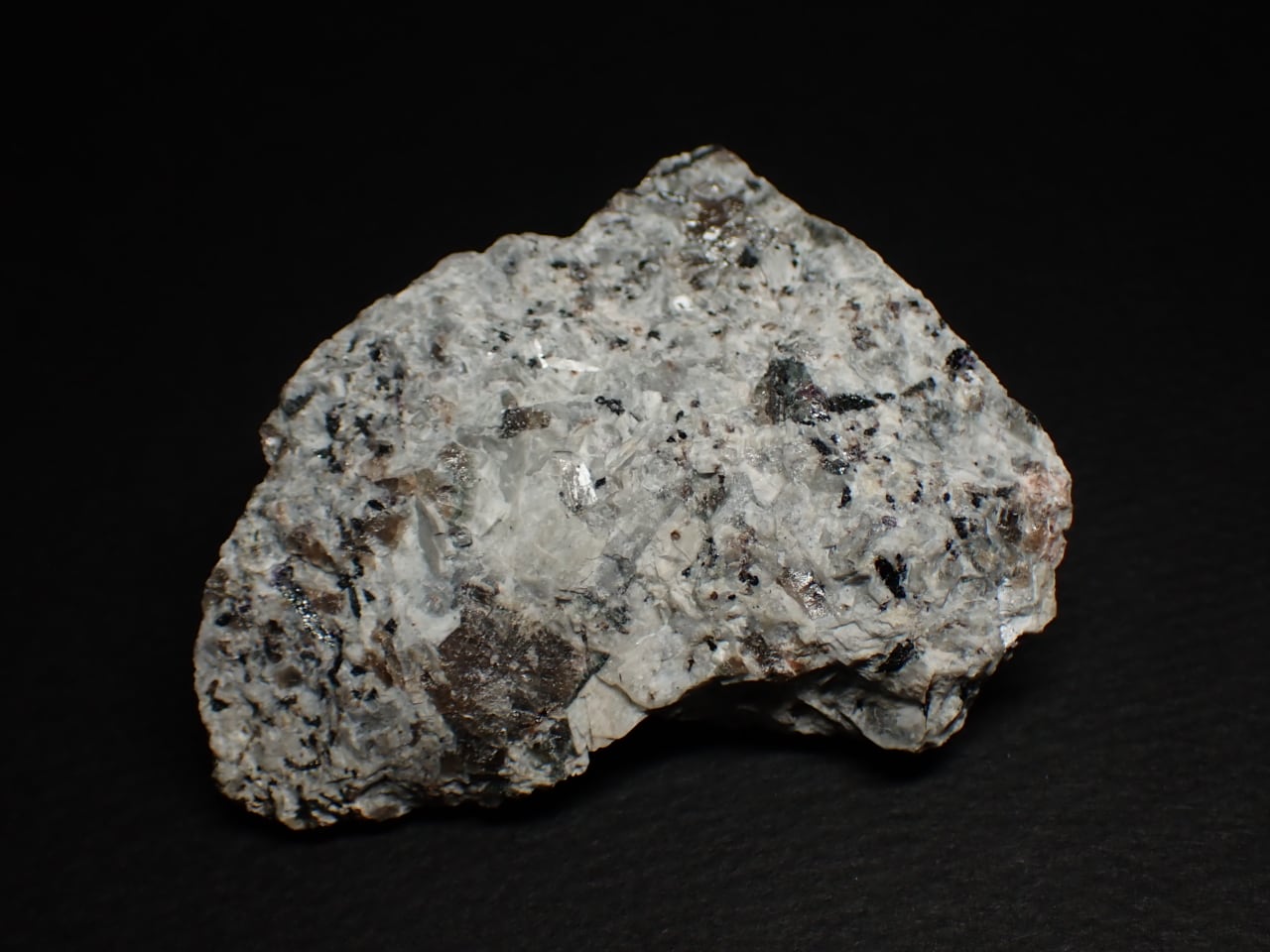 ギニア共和国産 ルビー/Ruby 原石 2個セット A-RUB074 | 鉱物・天然石