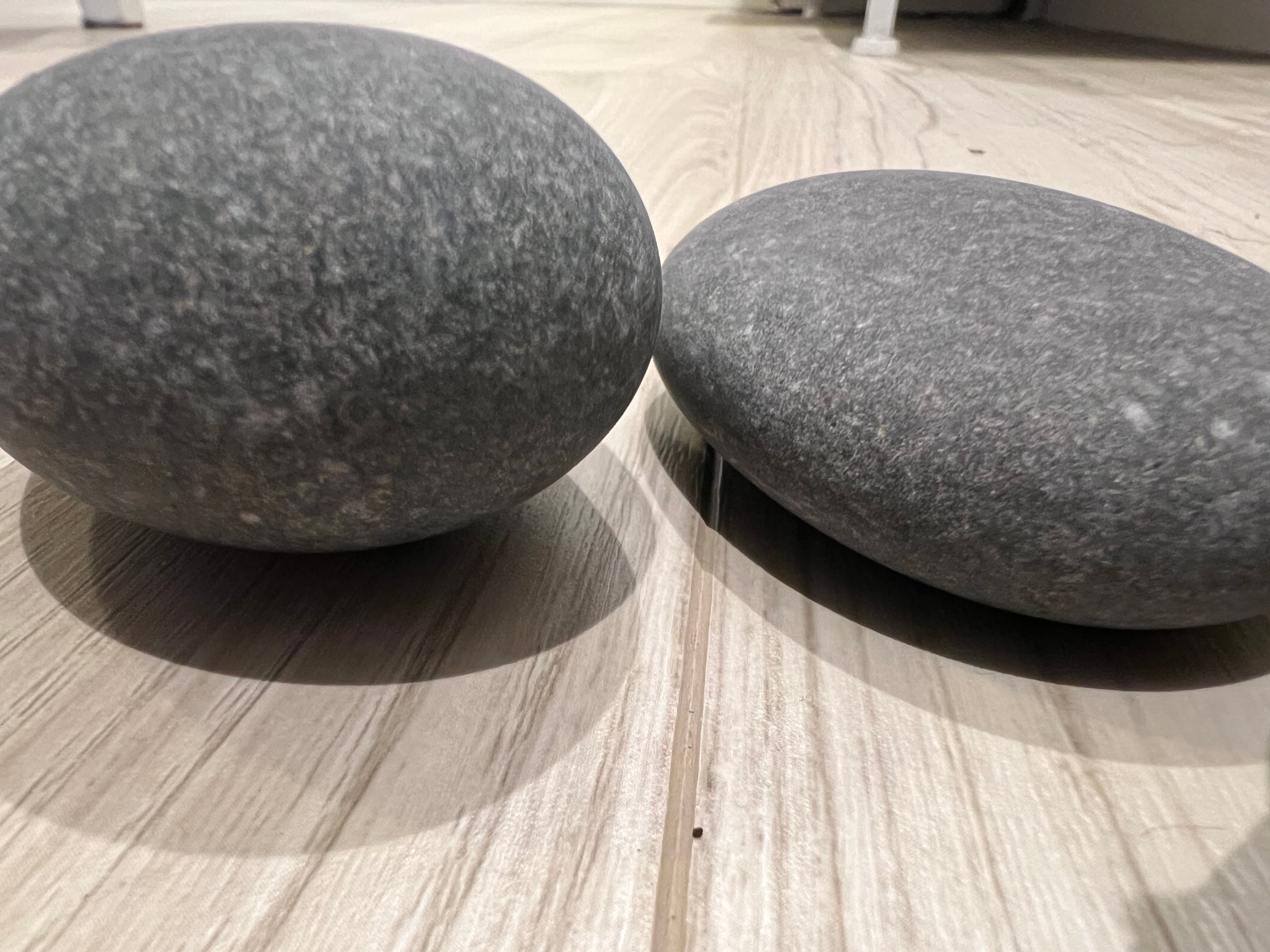 【アリゾナ産】天然玄武岩　ホットストーン用の特大4個セット　ルナッシュ Lunash - Natural Hot Stone 【 M 】 | 一般社団法人日本ホット