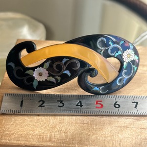 アンティーク　鼈甲二色に螺鈿銀象嵌のバレッタ