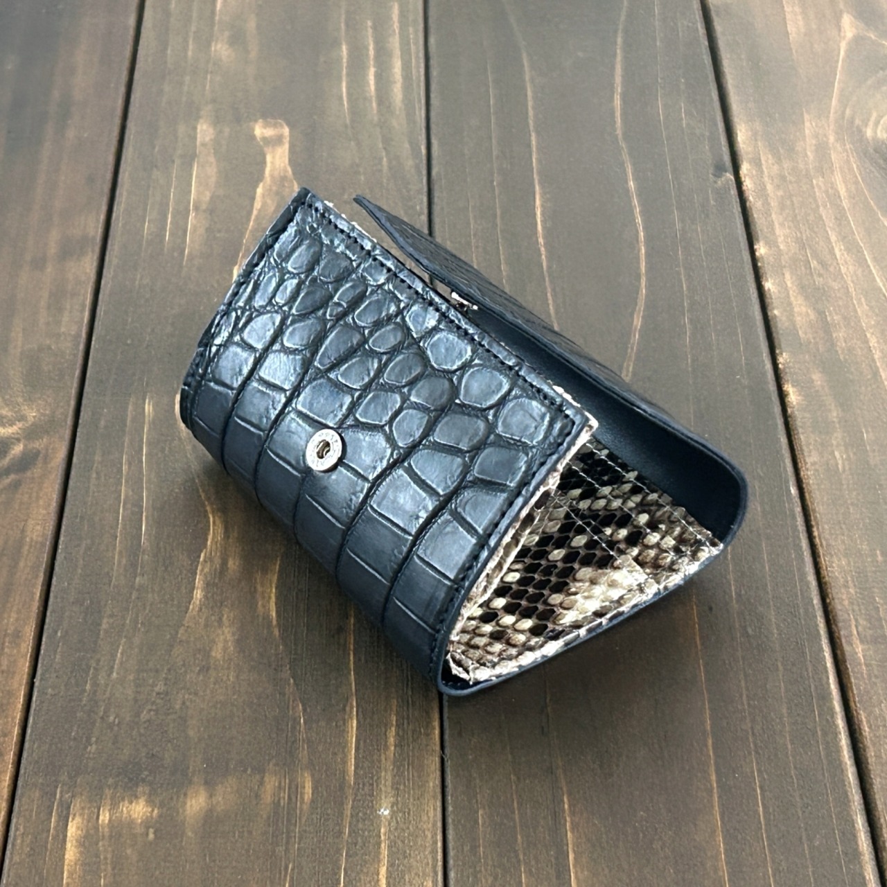 クロコダイル コンパクトウォレット インクブラック