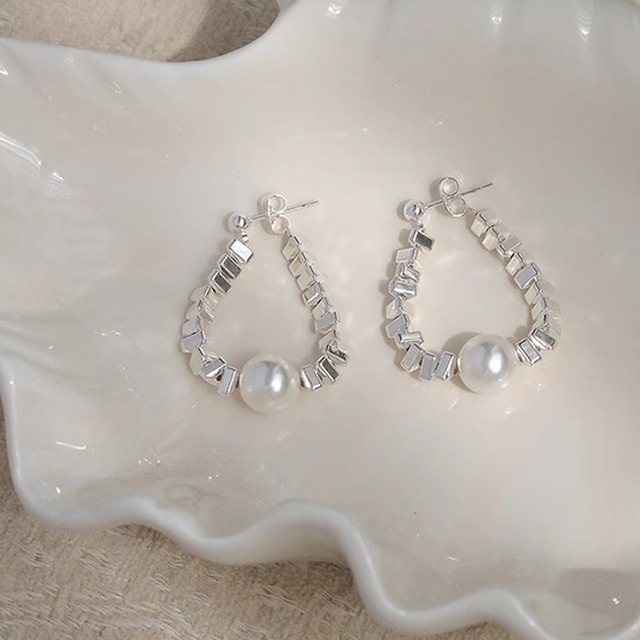 Silver hoop one pearl piece A777