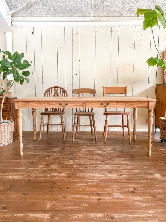 ホワイトオーク材ターンドレッグダイニングテーブル “スレンダー”(アンティーク調ろくろ足テーブル) W1400〜2400 4〜8人掛け 引き出し付きダイニングテーブル