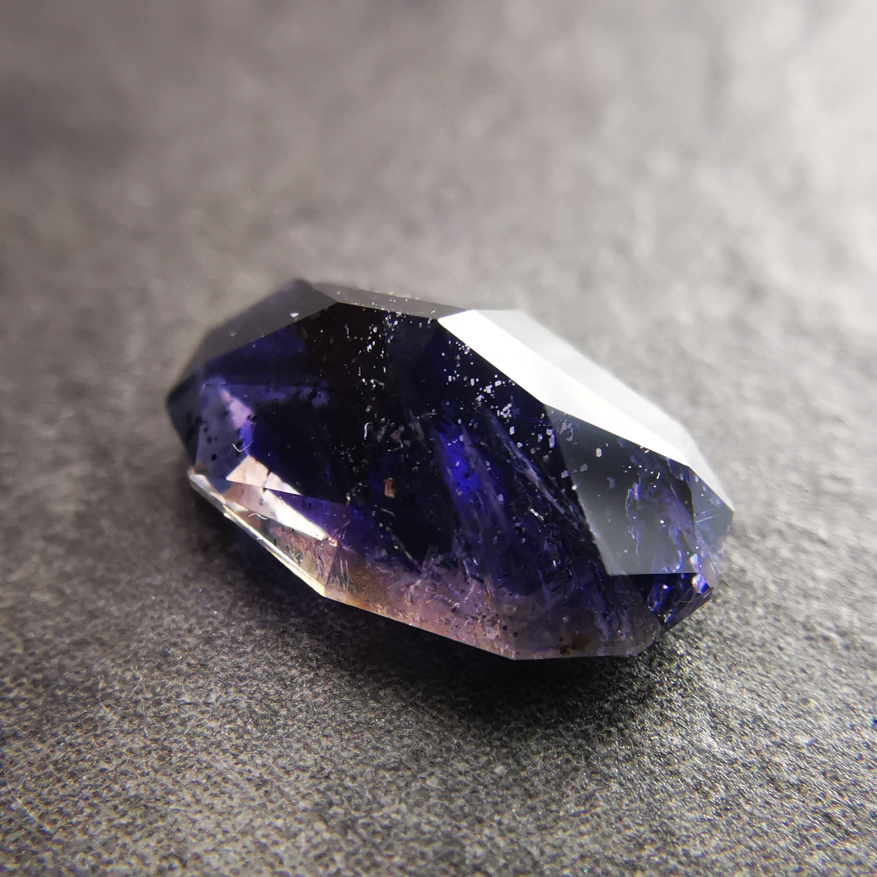 アイオライトサンストーン 1.56ct / W-3215A | Tam＆Tam Gem