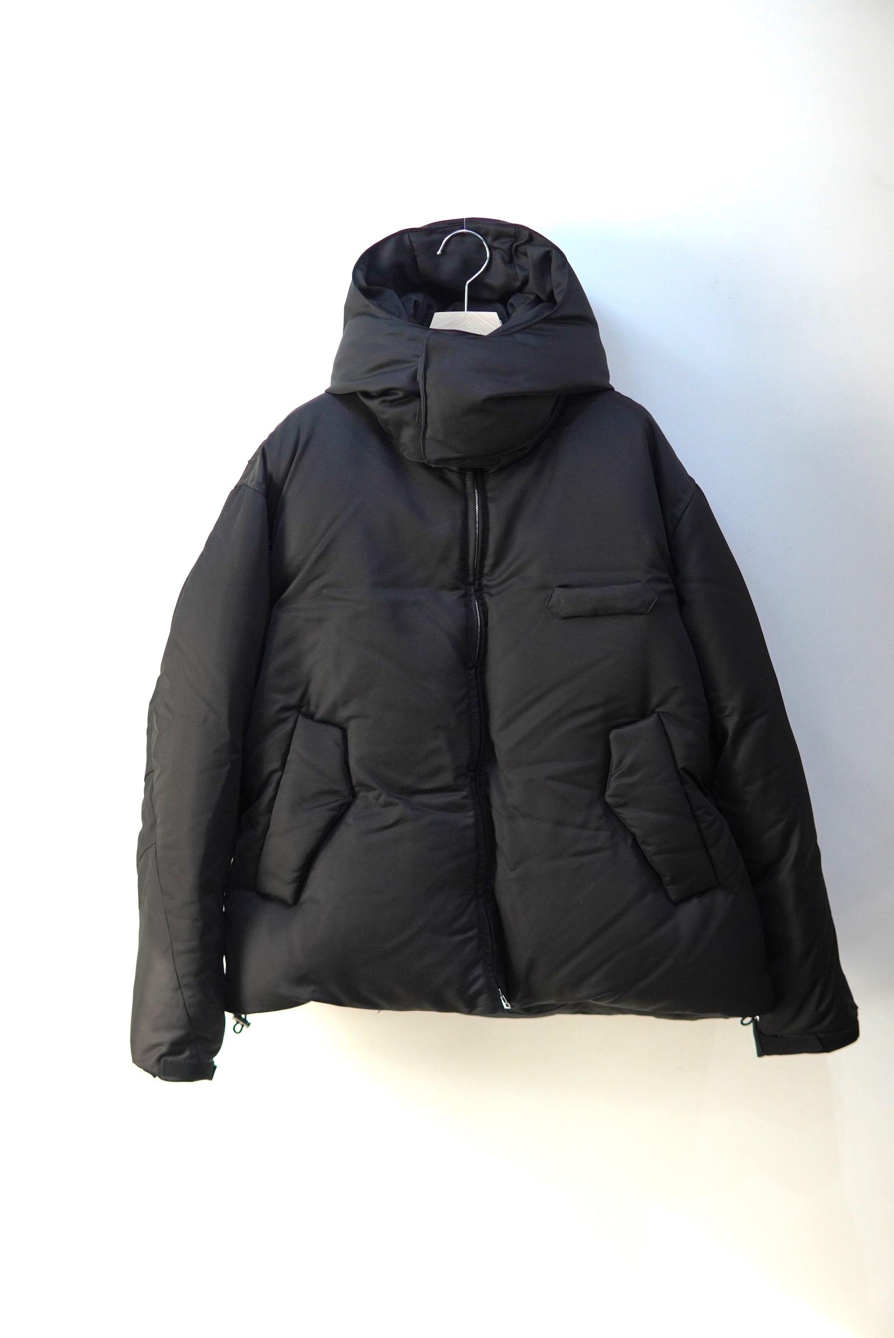 OUAT / OFFICE PUFFER