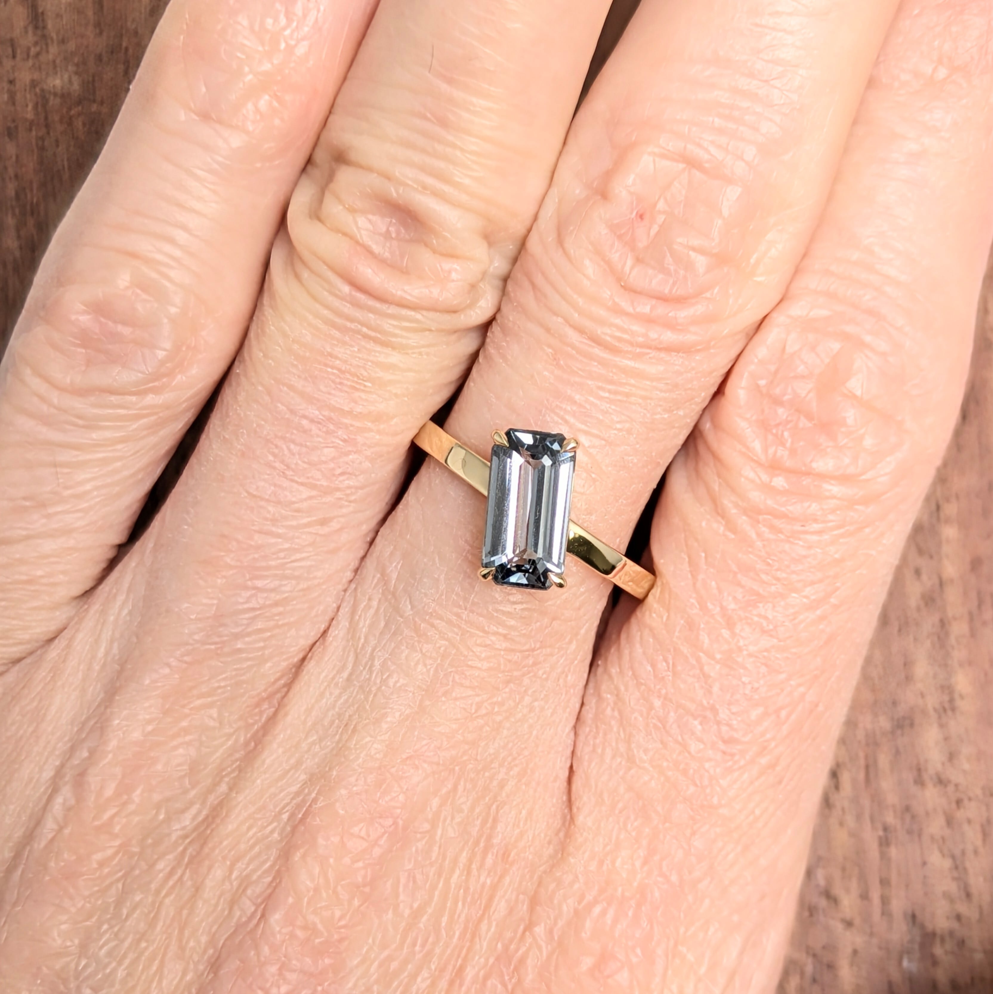 K18スピネルリング ミャンマー・モゴック産 スピネル 1.497ct