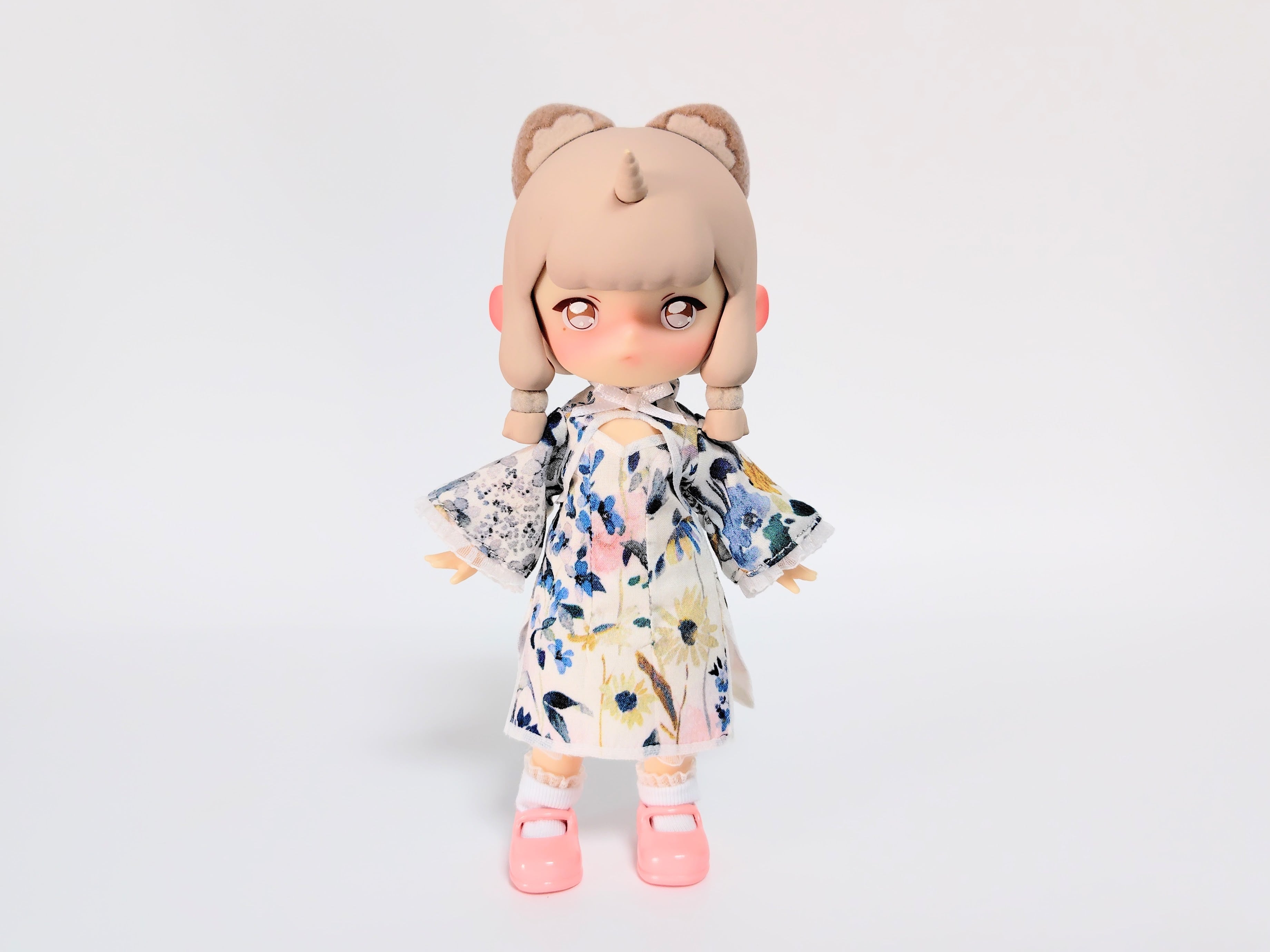 プリンスセット　作品ページ　ミニチュアドール服　ハンドメイドドール服 デコラドールパターン 11cmドールのエプロンドレスセット Decora Doll