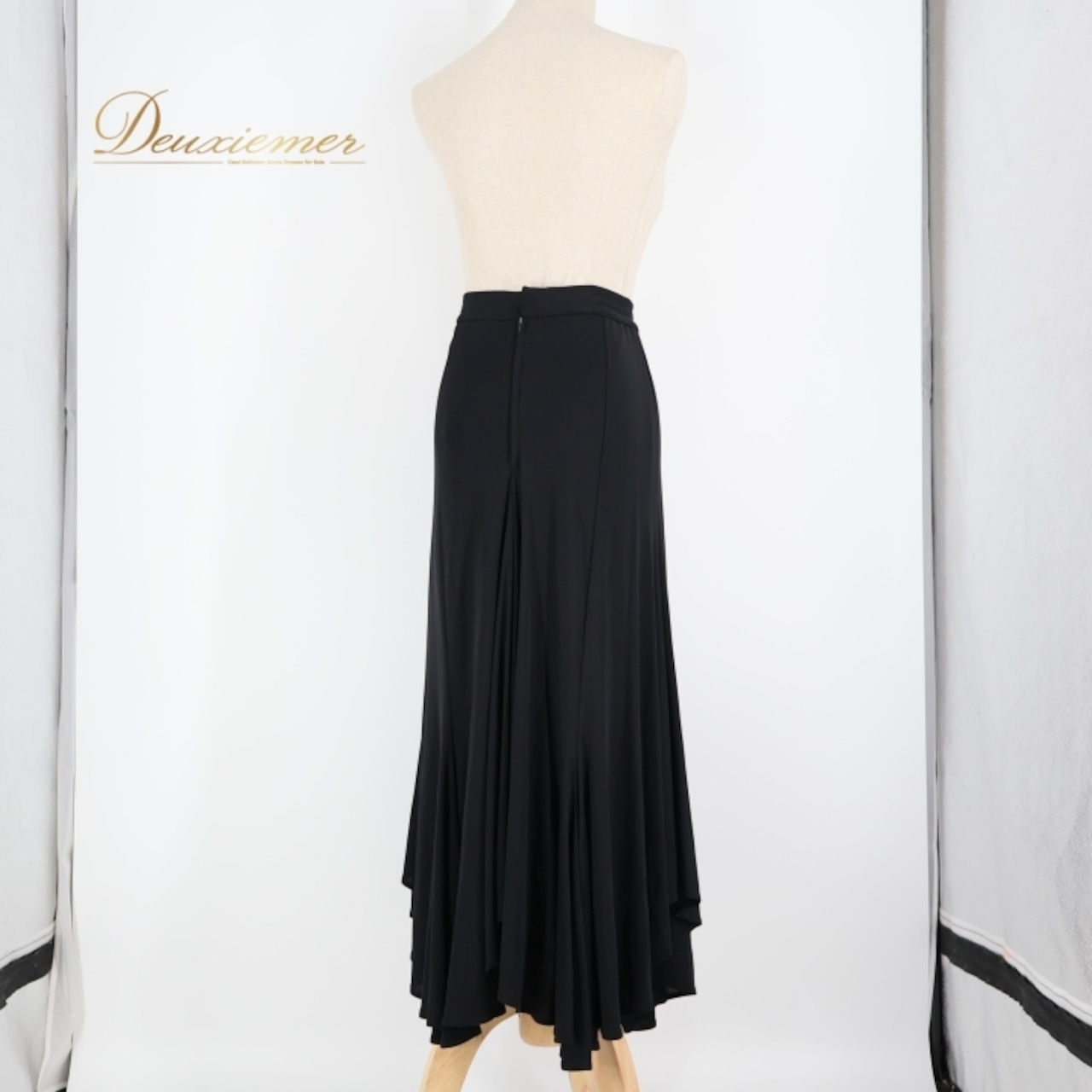 社交ダンス 衣装 スカート ブラック系 チャコットロイヤルダンス Chacott ROYAL DANCE 黒 日本製 無地 シンプル 上品 レッスン 練習 伸縮 アシンメトリー ストレッチ オールブラック ダンス衣装 パーティー