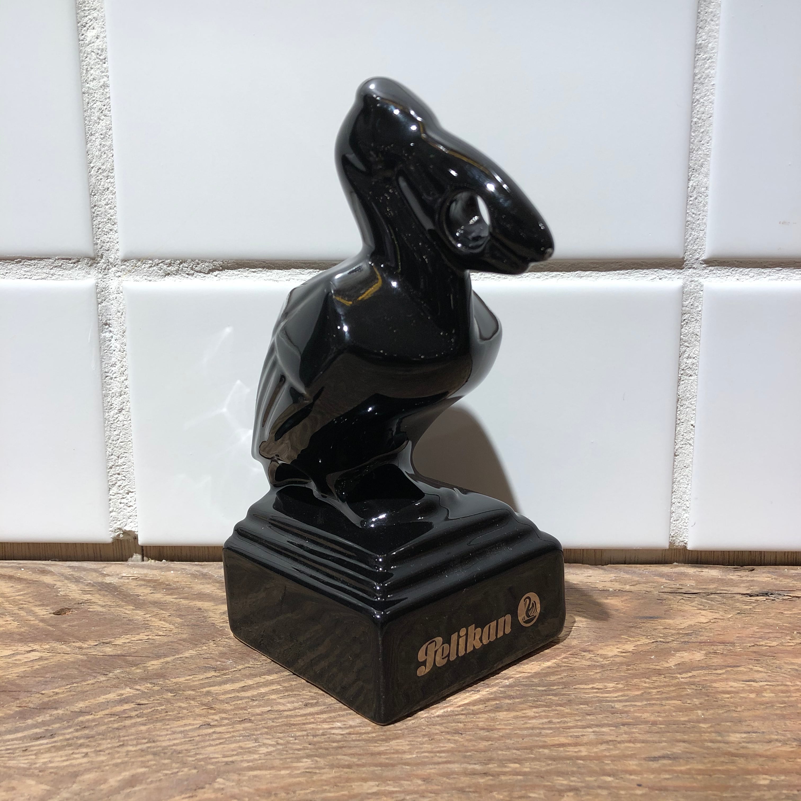 PELICAN / FOUNTAIN PEN STAND BLACK | S.B.G.V. SECRETBASEの