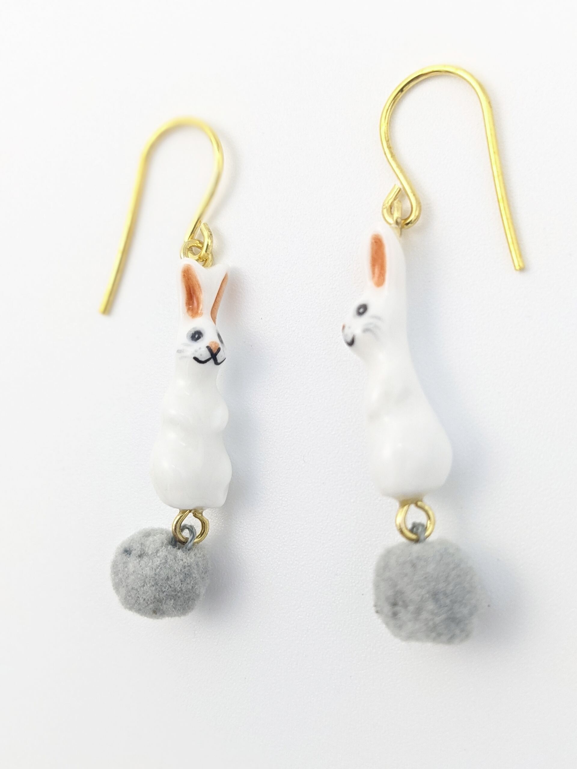【Nach】 White rabbit earrings
