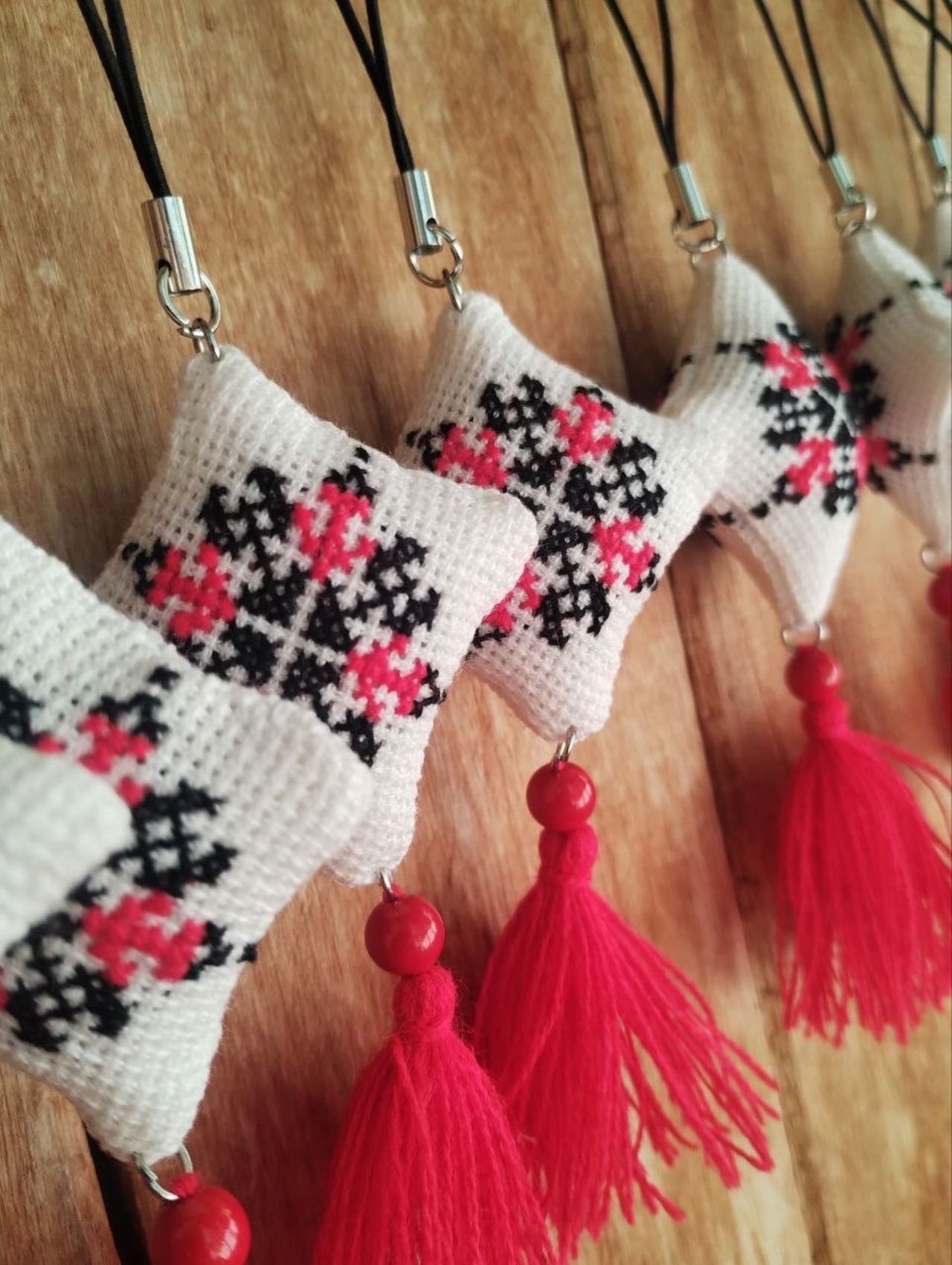 UA.Designerオリジナル手刺繡キーホルダー　幸せ - 8