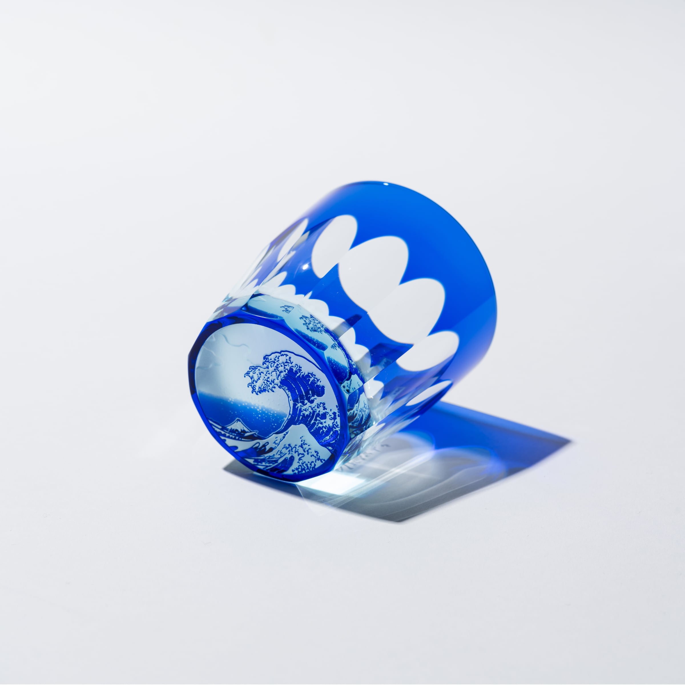 浪裏（瑠璃×ライトブルー）オールドサイズ | 椎名切子（GLASS-LAB