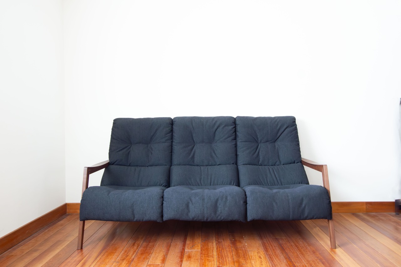 最高の優しさに包まれて。３Pソファ。　ウォールナット /オイル仕上げ