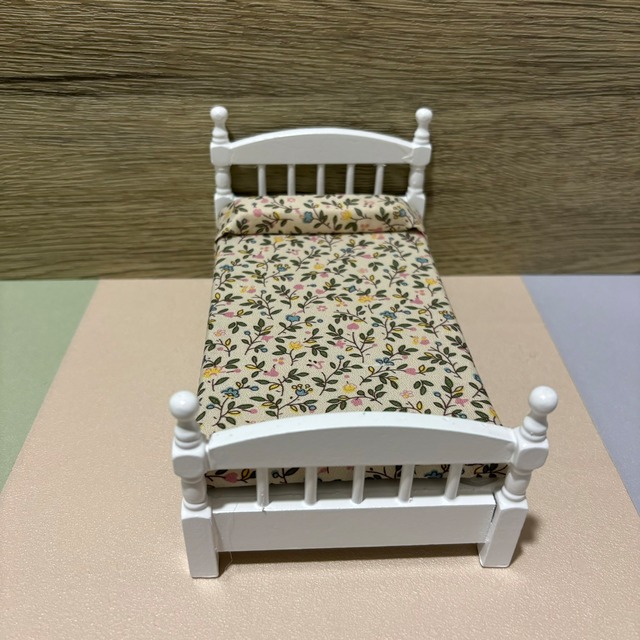 020-30070　ミニチュア家具　bed　シングルベッド【ラティス】 White