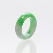 【12号】希少な鮮やかな緑がポイント！ 翡翠 甲丸リング A貨翡翠 jd_rg1822