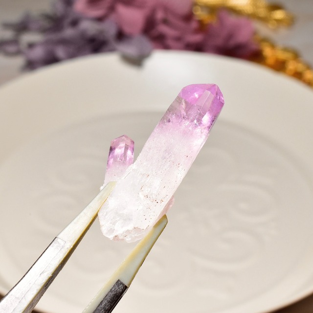 【世界一美しいアメシスト】虹入り!ベラクルスアメシスト ミニポイント 1個売り メキシコ・ベラクルス州産 VA06-07