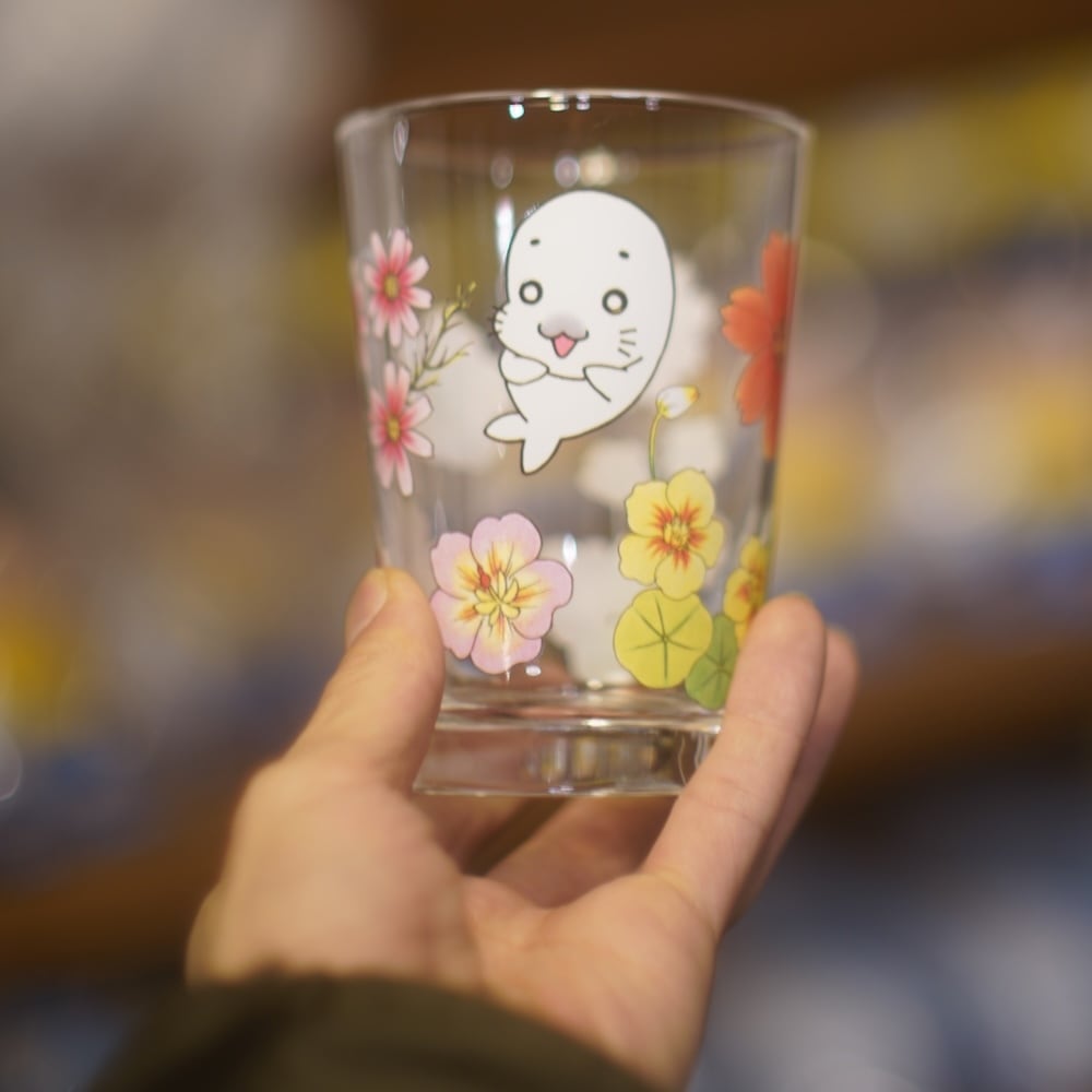 ゴマちゃんの花柄タンブラー | ゴマちゃんホンポ