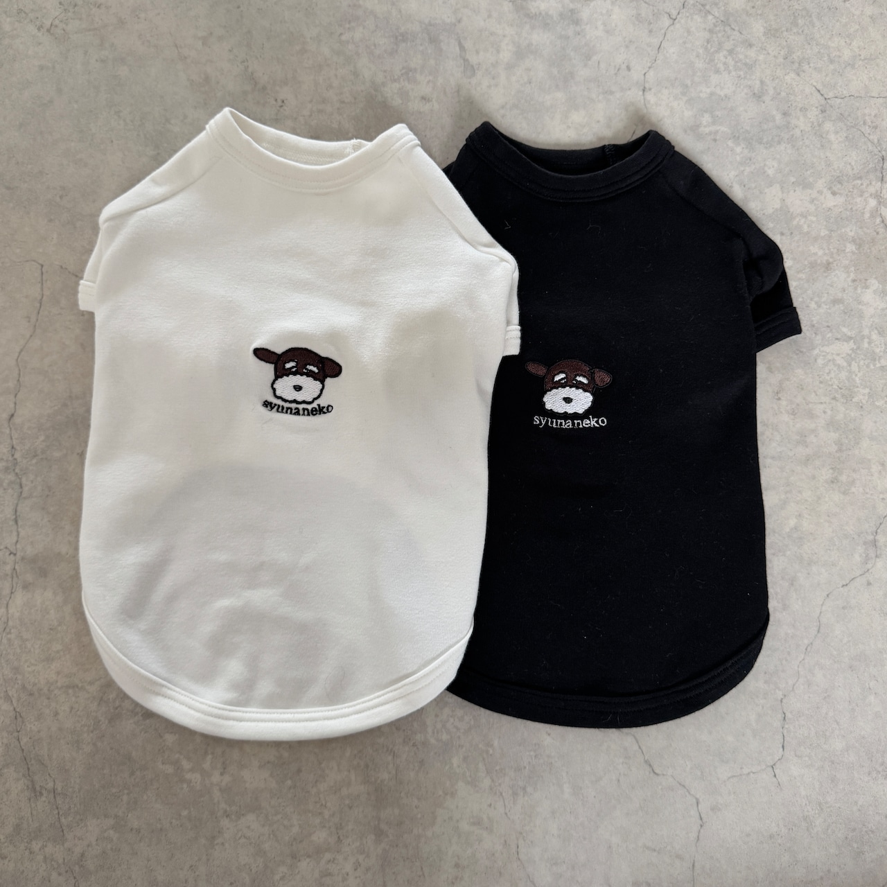 neko dog Tshirts / black,white