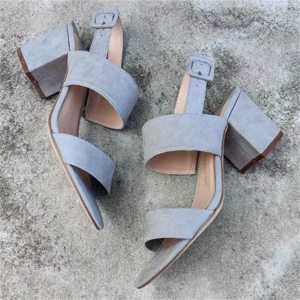 【送料無料】 シューズ 靴 サンダル ハイヒール ラウンドトゥ アーモンドトゥ エレガント 可愛い 大人可愛い きれいめ シンプル カジュアル シック コンサバ 華やか 大人 上品 おしゃれ お洒落 こなれ感 高見え 高級感 無地 夏 10代 20代 30代 40代 レディース バックル ベルト スウェード生地 女性 ママ デート お出かけ 女子会 お呼ばれ 休日 お茶会 授業参観 デイリーユース 普段使い ファッション コーデ スタイル 楽ちん 美脚 脚長 定番 プチプラ インスタ映え