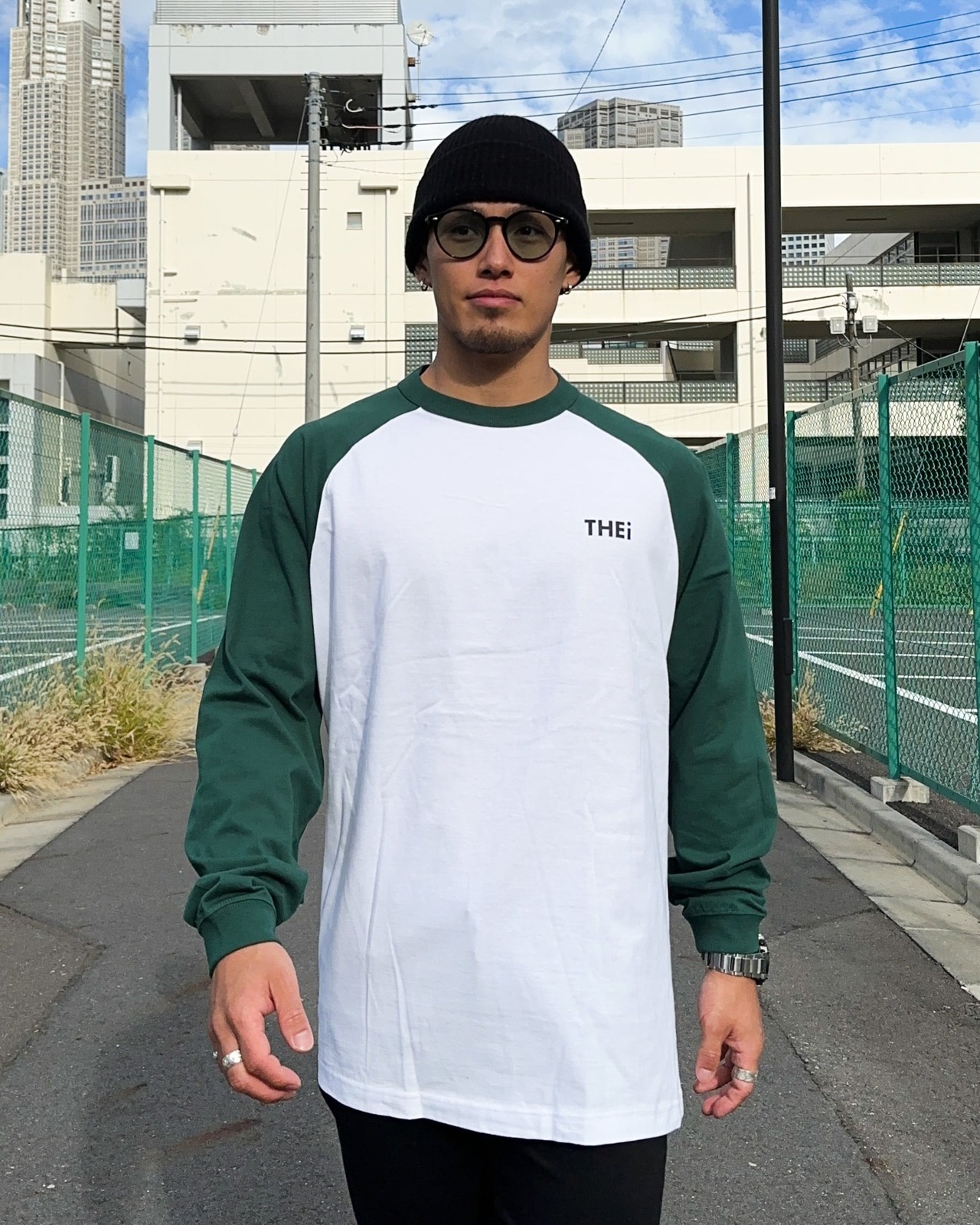 BASIC ONE POINT RAGLAN LONG T-SHIRT - WHITE / IVY GREEN