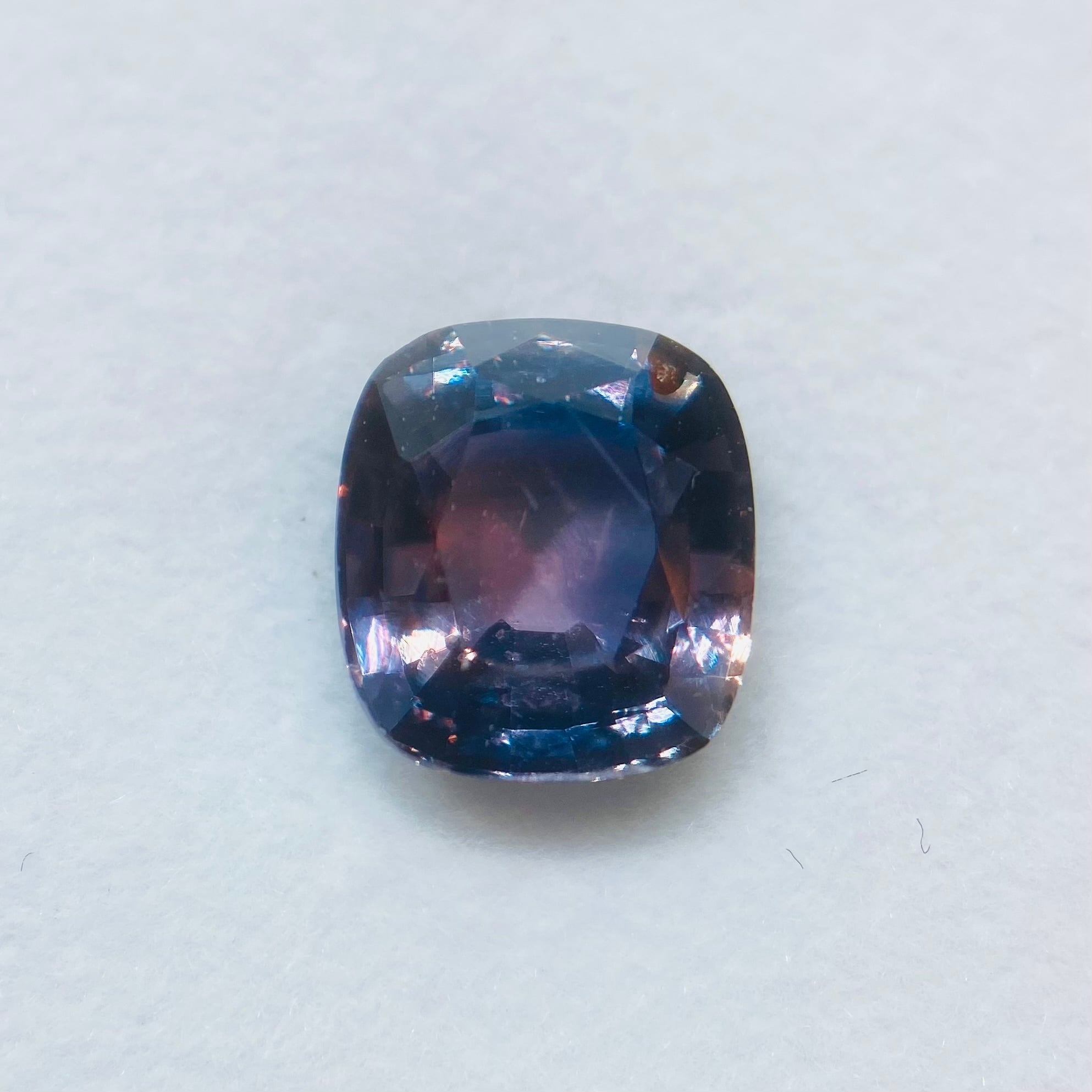 夕暮れ黄昏時 バイカラーサファイア