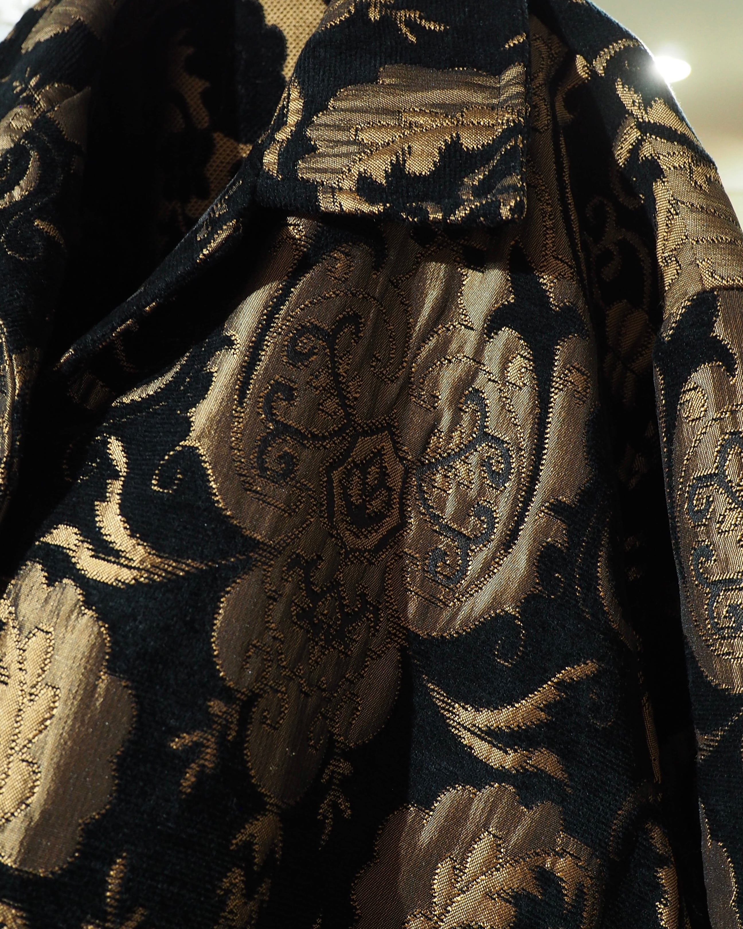 " Made in USA " Beautiful Luxury Baroque Pattern Vintage Gobelin Jacket